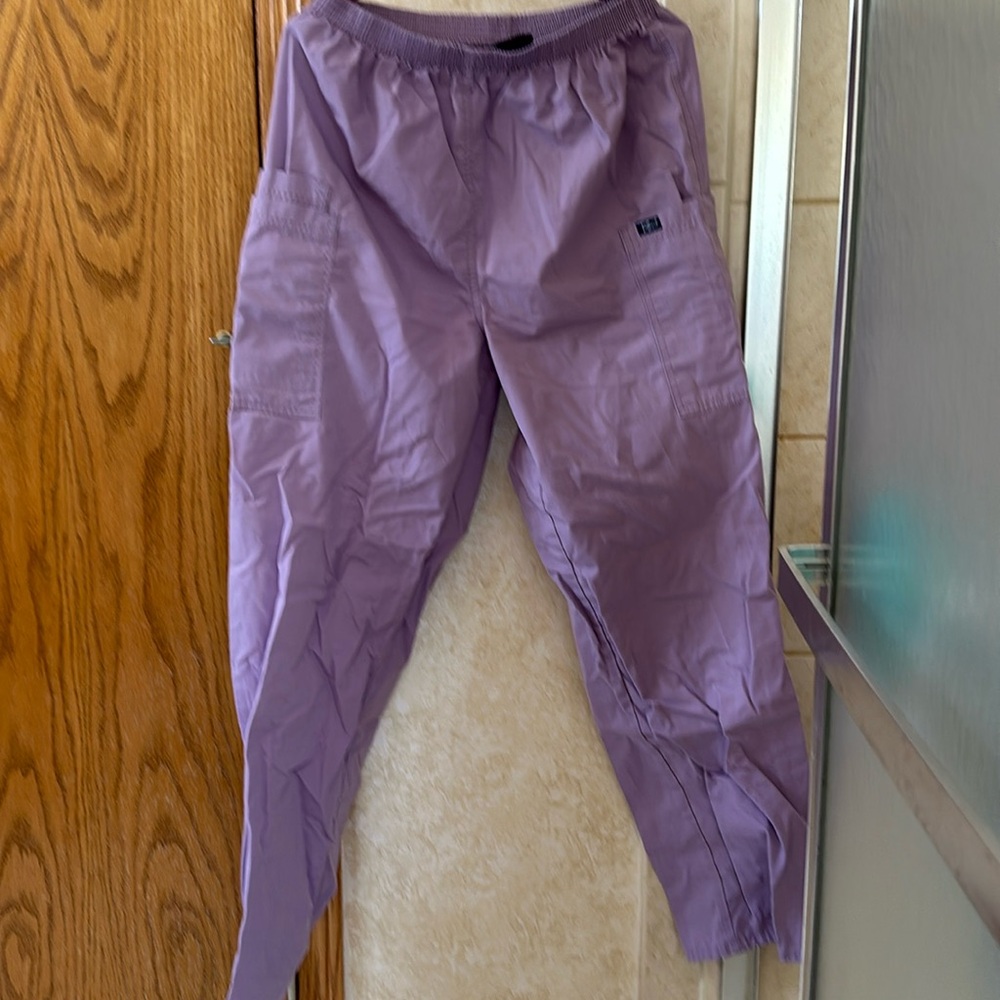 3 pocket scrub pants